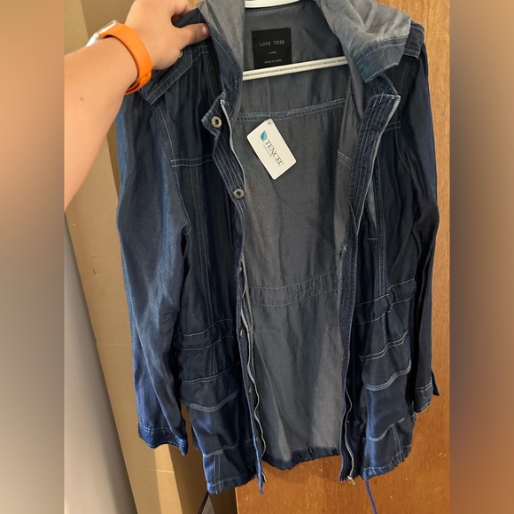 Brand new hooded denim jacket - Picture 2 of 5